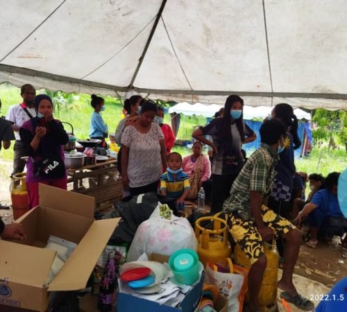 SQ-Makeshift-Tents-Where-the-Temuan-Stay flood 2